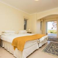 Вилла на первой линии моря/озера, в пригороде в Португалии, Албуфейра, 358 кв.м.