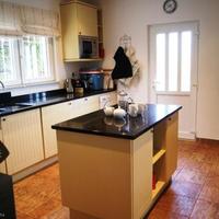 Вилла на второй линии моря/озера, в пригороде в Португалии, Албуфейра, 347 кв.м.