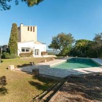 Villa in Spain, Catalunya, Girona, 603 sq.m.