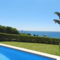 Villa at the second line of the sea / lake, in the suburbs in Portugal, Albufeira, 274 sq.m.