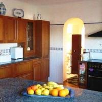 Вилла на второй линии моря/озера, в пригороде в Португалии, Албуфейра, 450 кв.м.