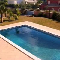 Вилла на второй линии моря/озера, в пригороде в Португалии, Албуфейра, 338 кв.м.