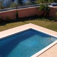 Вилла на второй линии моря/озера, в пригороде в Португалии, Албуфейра, 338 кв.м.