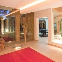 Вилла на второй линии моря/озера, в пригороде в Португалии, Албуфейра, 529 кв.м.