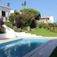 Вилла на второй линии моря/озера, в пригороде в Португалии, Албуфейра, 231 кв.м.