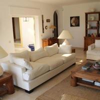 Вилла на второй линии моря/озера, в пригороде в Португалии, Албуфейра, 231 кв.м.