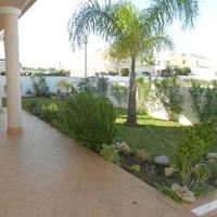 Вилла на второй линии моря/озера, в пригороде в Португалии, Албуфейра, 330 кв.м.