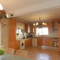 Вилла на второй линии моря/озера, в пригороде в Португалии, Албуфейра, 330 кв.м.