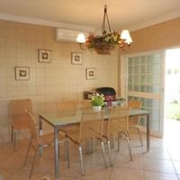 Вилла на второй линии моря/озера, в пригороде в Португалии, Албуфейра, 330 кв.м.