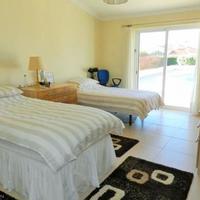 Вилла на второй линии моря/озера, в пригороде в Португалии, Албуфейра, 341 кв.м.