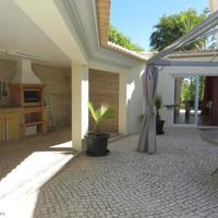 Villa at the second line of the sea / lake, in the suburbs in Portugal, Albufeira, 417 sq.m.