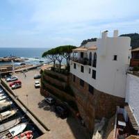 Вилла на первой линии моря/озера в Испании, Каталония, Жирона, 246 кв.м.