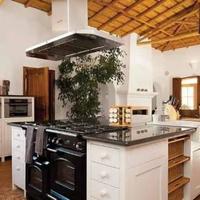 Villa at the second line of the sea / lake, in the suburbs in Portugal, Albufeira, 594 sq.m.