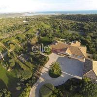 Villa at the second line of the sea / lake, in the suburbs in Portugal, Albufeira, 790 sq.m.