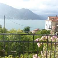 Villa at the first line of the sea / lake, in the suburbs in Montenegro, Tivat, Radovici, 236 sq.m.