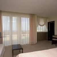 Hotel at the second line of the sea / lake, in the suburbs in Bulgaria, Burgas Province, Elenite, 550 sq.m.