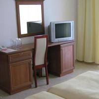 Hotel at the first line of the sea / lake, in the suburbs in Bulgaria, Varna region, Elenite, 7500 sq.m.