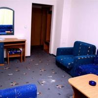 Отель (гостиница) на второй линии моря/озера, в пригороде в Болгарии, Бургасская область, Елените