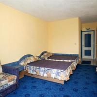 Hotel at the second line of the sea / lake, in the suburbs in Bulgaria, Varna region, Elenite, 747 sq.m.