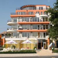 Hotel at the first line of the sea / lake, in the suburbs in Bulgaria, Burgas Province, Elenite