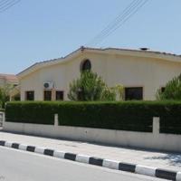 Bungalow in Republic of Cyprus, Lemesou, 200 sq.m.