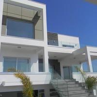 House in Republic of Cyprus, Lemesou, 410 sq.m.