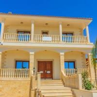 House in Republic of Cyprus, Lemesou, 456 sq.m.