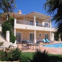 Вилла на второй линии моря/озера, в пригороде в Португалии, Албуфейра, 337 кв.м.