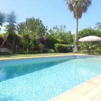 Вилла на второй линии моря/озера, в пригороде в Португалии, Албуфейра, 337 кв.м.