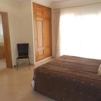 Вилла на второй линии моря/озера, в пригороде в Португалии, Албуфейра, 337 кв.м.