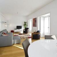 Apartment in the suburbs in Portugal, Lisbon, 129 sq.m.