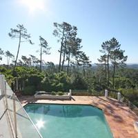 House at the second line of the sea / lake, in the suburbs in Portugal, Albufeira, 327 sq.m.