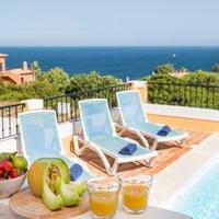 Villa at the second line of the sea / lake, in the suburbs in Portugal, Albufeira, 350 sq.m.