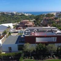 Villa at the second line of the sea / lake, in the suburbs in Portugal, Albufeira, 478 sq.m.