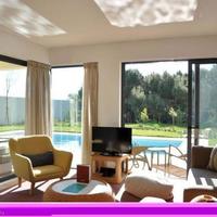 Вилла на второй линии моря/озера, в пригороде в Португалии, Албуфейра, 138 кв.м.