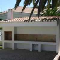 Вилла на второй линии моря/озера, в пригороде в Португалии, Албуфейра, 260 кв.м.