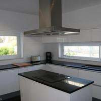 Вилла на второй линии моря/озера, в пригороде в Португалии, Албуфейра, 260 кв.м.