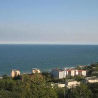 Земельный участок на второй линии моря/озера, в пригороде в Болгарии, Варненская область, Елените