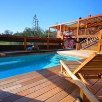 Вилла на второй линии моря/озера, в пригороде в Португалии, Албуфейра, 200 кв.м.