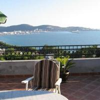 Дом на второй линии моря/озера, в пригороде в Черногории, Бар, Будва, 450 кв.м.