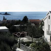 Villa at the first line of the sea / lake, in the suburbs in Montenegro, Budva, Przno, 917 sq.m.