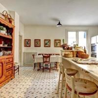 House in Italy, Lazio, 680 sq.m.