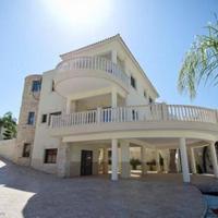 House in Republic of Cyprus, Lemesou, 455 sq.m.