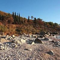 Земельный участок на первой линии моря/озера, в пригороде в Черногории, Будва, Пржно