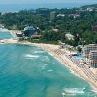 Отель (гостиница) на второй линии моря/озера, в пригороде в Болгарии, Варненская область, Елените, 597 кв.м.