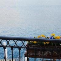 Hotel at the first line of the sea / lake in Italy, Varese