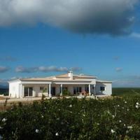 Вилла на второй линии моря/озера, в пригороде в Португалии, Албуфейра, 288 кв.м.