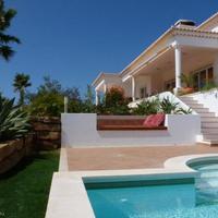 Вилла на второй линии моря/озера, в пригороде в Португалии, Албуфейра, 288 кв.м.