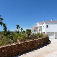 Вилла на второй линии моря/озера, в пригороде в Португалии, Албуфейра, 288 кв.м.