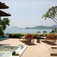 Villa at the first line of the sea / lake, in the suburbs in Thailand, Phuket, 220 sq.m.